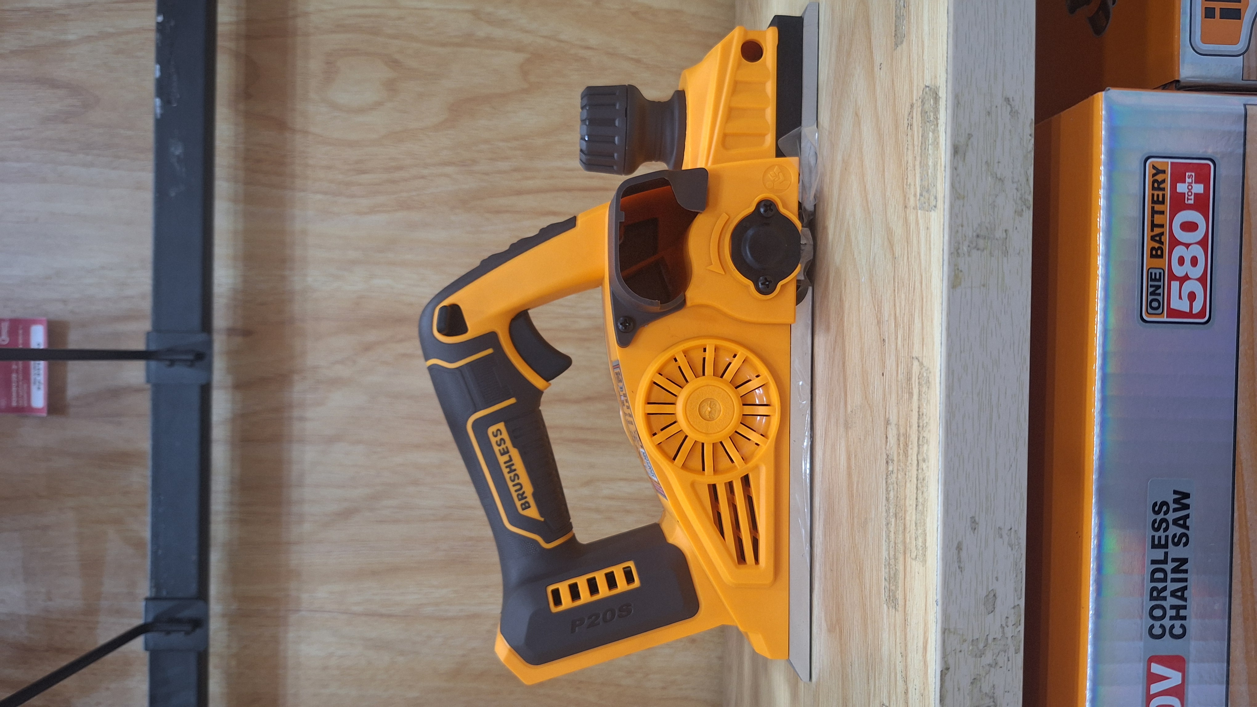 CRLI20401 - MESIN KETAM CORDLESS 20V